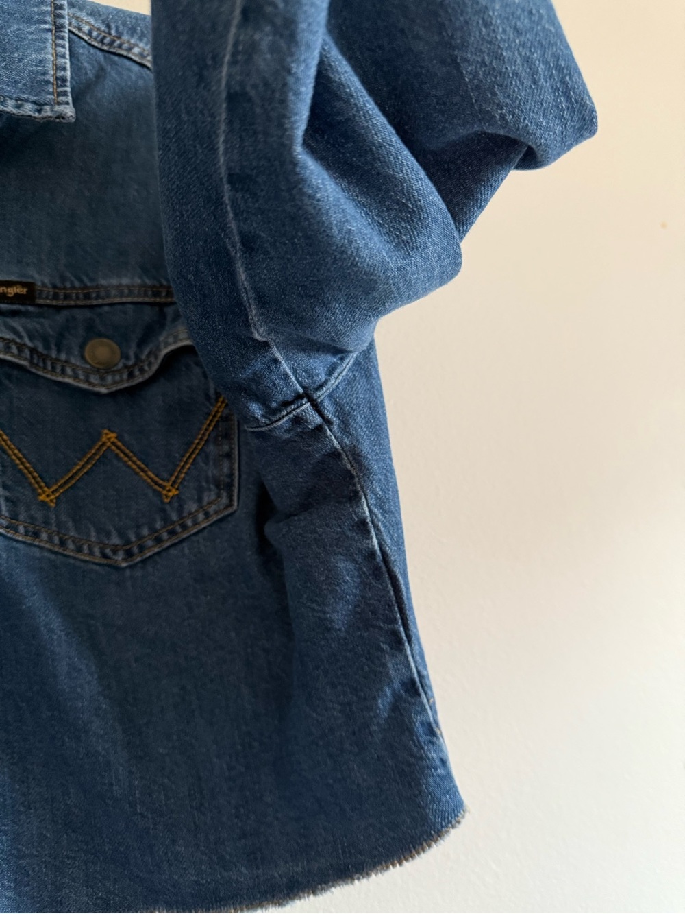 Wrangler Blue Cropped Denim Jacket - size medium, 100% cotton - Picture 5 of 10